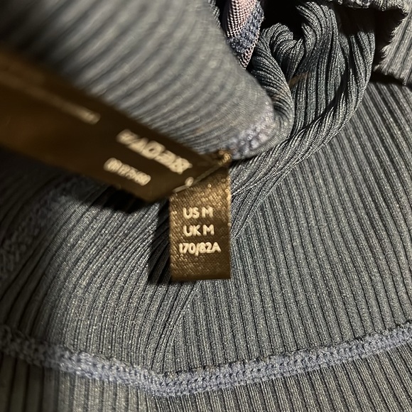 Free People Movement Game Time Blue Racerback Ribbed Cami Athletic Tank Top Sz M - Picture 11 of 14